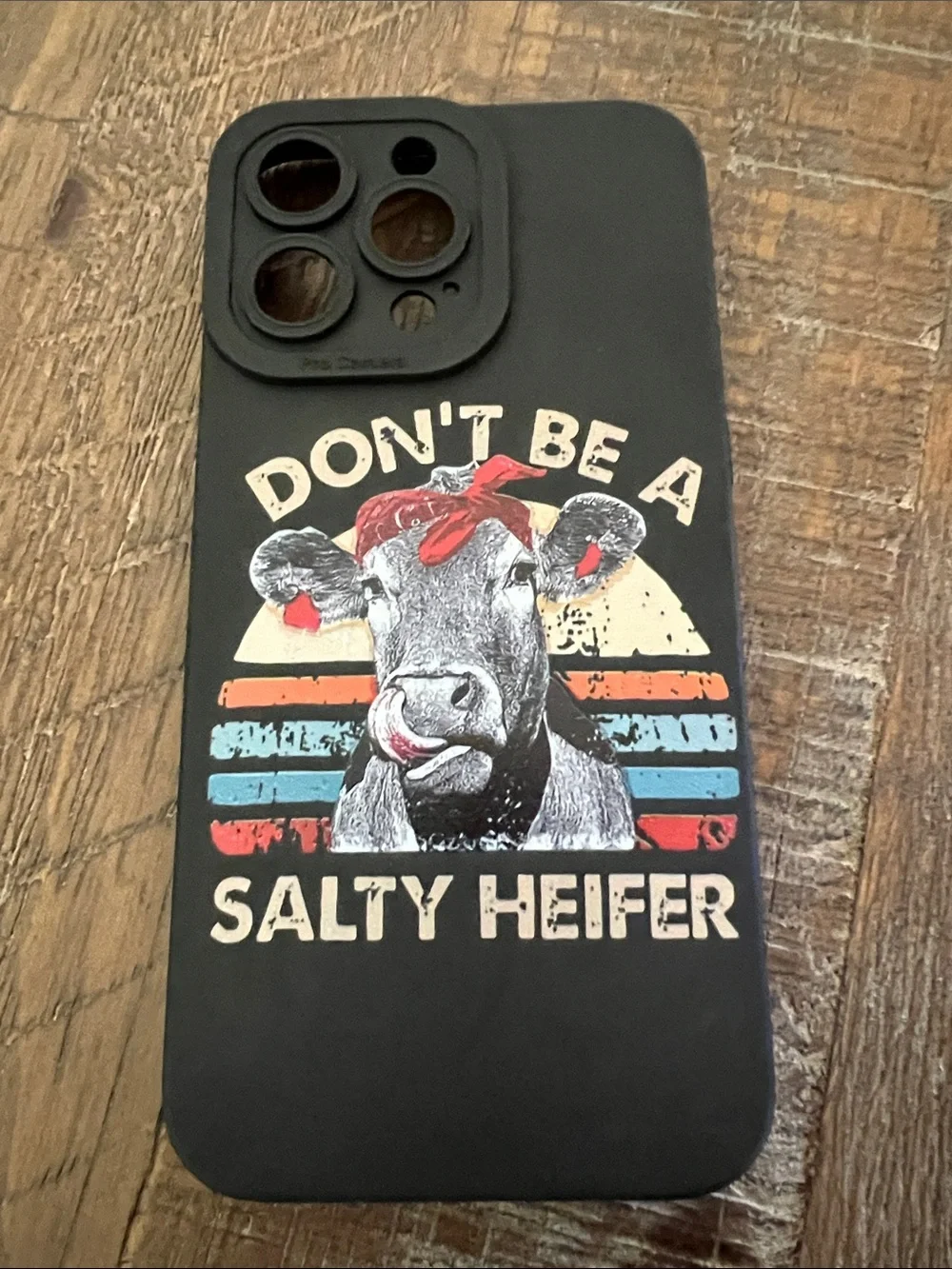 14 Pro Max Don't Be A Salty Heifer Graphic Phone Case - Black